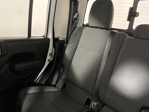 Used 2024 Jeep Gladiator Rubicon w/ Safety Group image 13