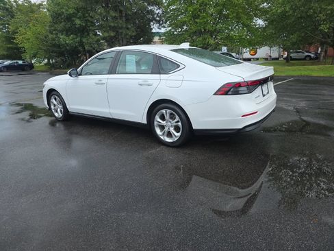 Certified 2023 Honda Accord LX image 5