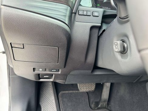 Certified 2020 Lexus ES 300h ES 300h Sedan image 31