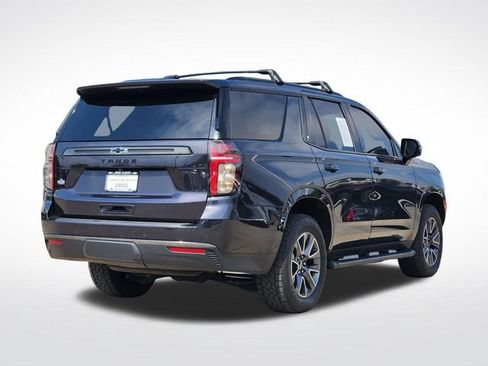 Used 2022 Chevrolet Tahoe Z71 w/ Luxury Package AWD/4WD image 7