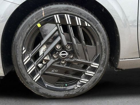 New 2026 Nissan Sentra SR w/ Floor Mat Package FWD image 14