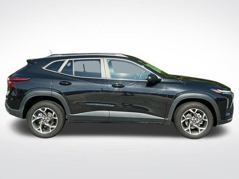 Used 2024 Chevrolet Trax LT FWD image 6