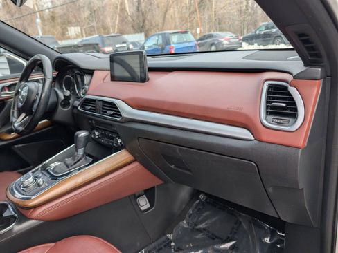 Used 2017 MAZDA CX-9 Signature image 9