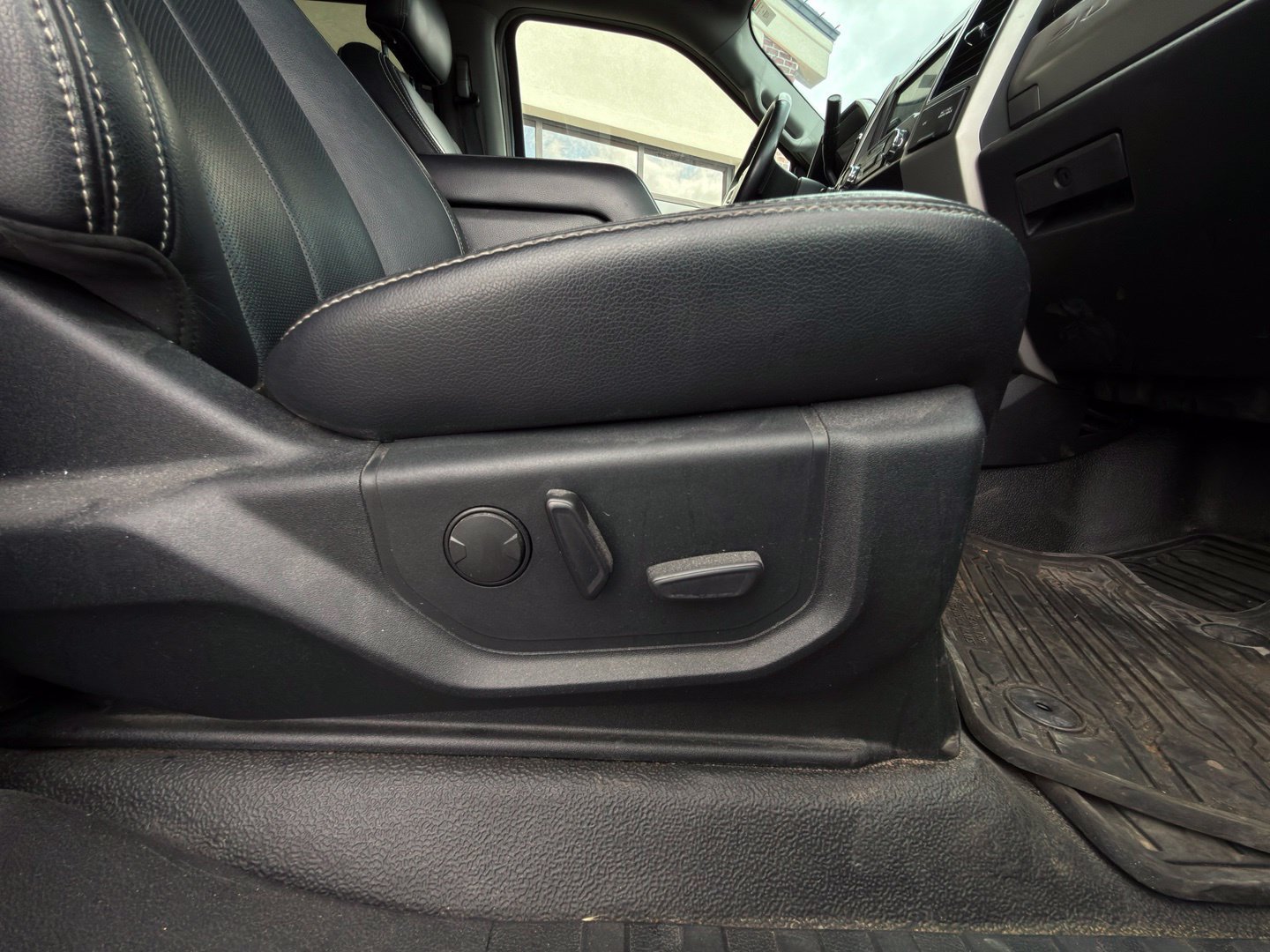 Used 2020 Ford F250 Lariat AWD/4WD image 42