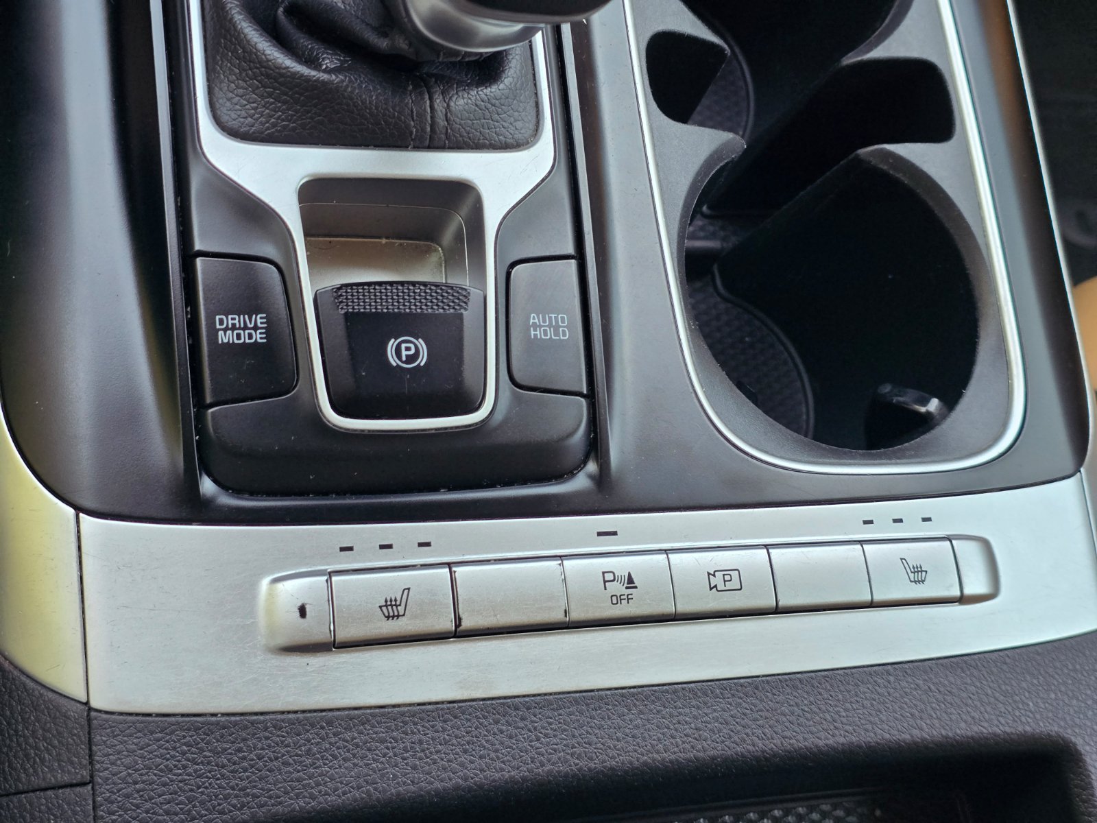 Used 2022 Kia Carnival LXS FWD image 21