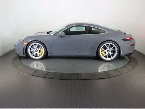 Certified 2026 Porsche 911 GT3 RWD image 2