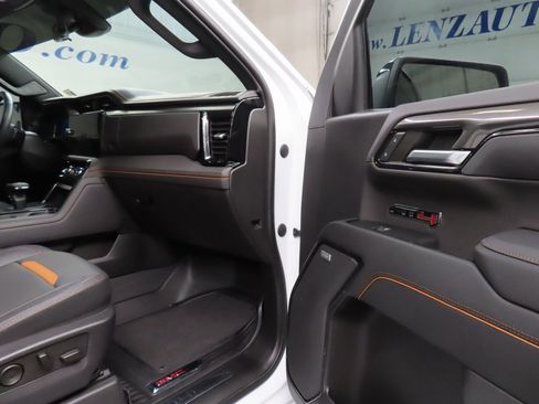 Used 2023 GMC Sierra 1500 AT4 w/ Technology Package image 32