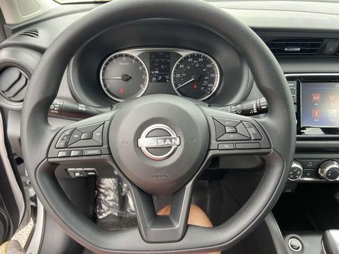 New 2025 Nissan Kicks Play S image 21