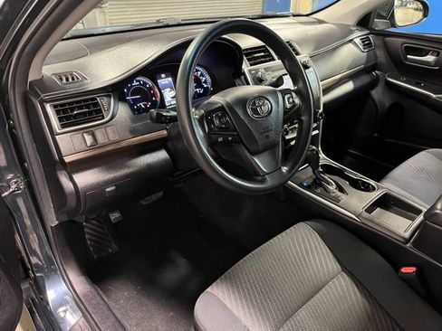 Used 2017 Toyota Camry LE image 17