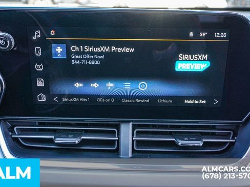 Used 2025 Chevrolet Trax LT w/ LT Convenience Package image 37