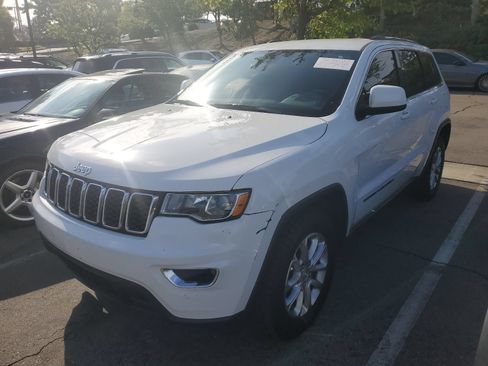 Used 2021 Jeep Grand Cherokee Laredo w/ Security & Convenience Group RWD image 1