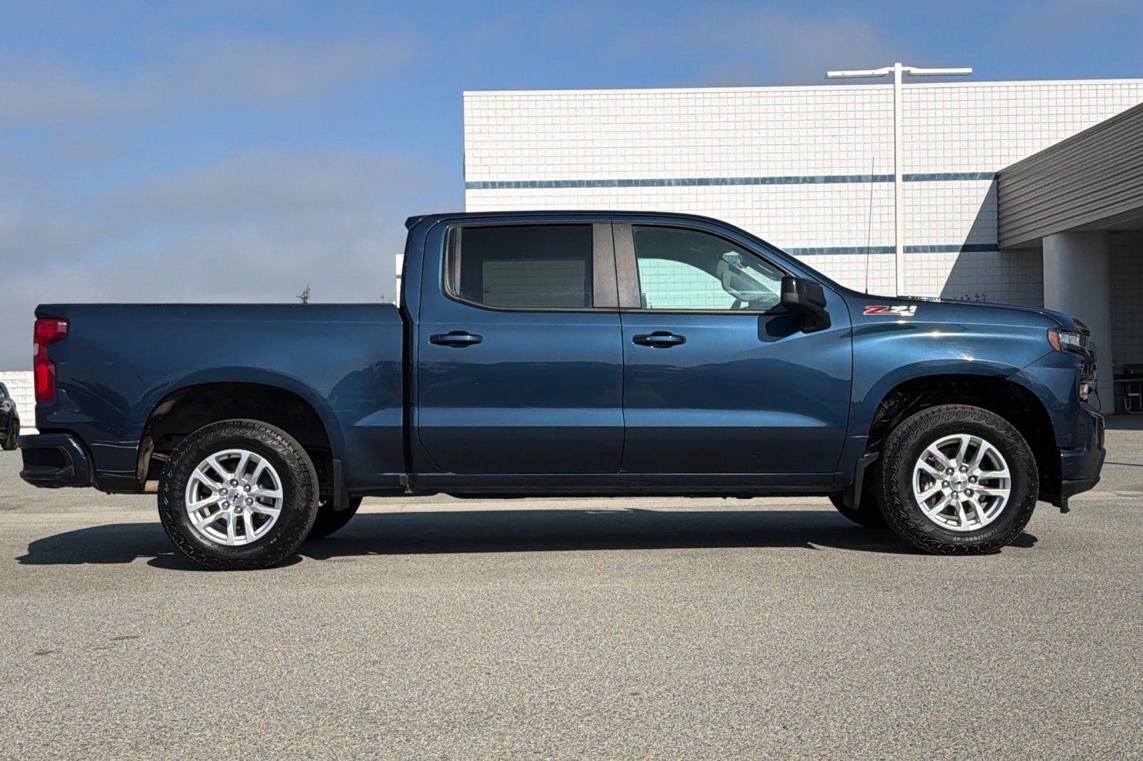 Used 2021 Chevrolet Silverado 1500 RST AWD/4WD image 3