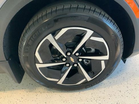 New 2026 Chevrolet Equinox EV LT w/ Comfort Package image 11