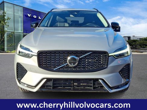 Certified 2025 Volvo XC60 B5 Plus image 2