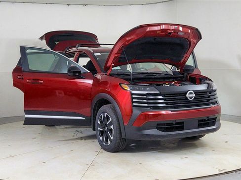 New 2026 Nissan Kicks SV w/ Cold Weather Package image 9