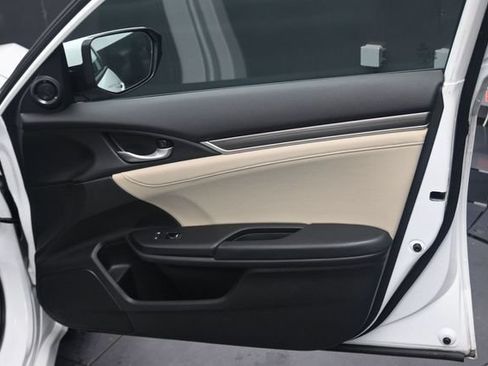 Used 2019 Honda Civic EX-L image 23
