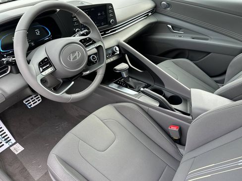 Used 2026 Hyundai Elantra Sport FWD image 13