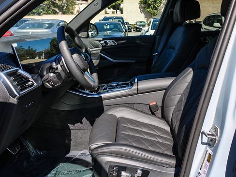 New 2026 BMW X5 xDrive40i w/ M Sport Package image 17