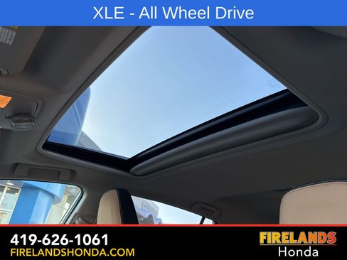 Used 2017 Toyota RAV4 XLE image 21