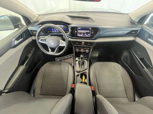 Certified 2024 Volkswagen Taos SE image 14