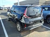 Used 2023 Kia Soul LX w/ LX Technology Package image 3