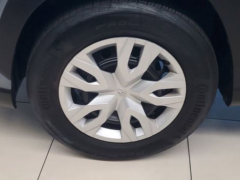 Used 2023 Toyota Corolla Cross L image 4