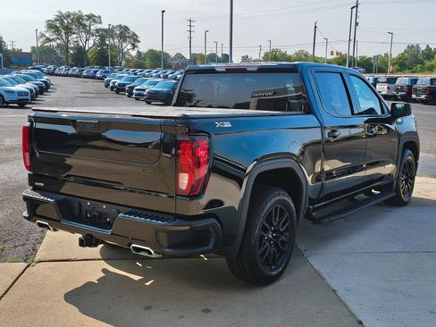 Used 2022 GMC Sierra 1500 Elevation w/ LPO, Elevation Black Package AWD/4WD image 5