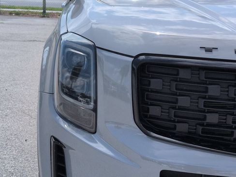 Used 2022 Kia Telluride SX w/ SX Prestige Package AWD/4WD image 10