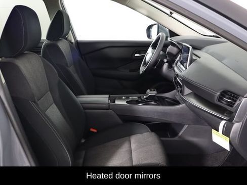 Used 2026 Nissan Rogue SV FWD image 18