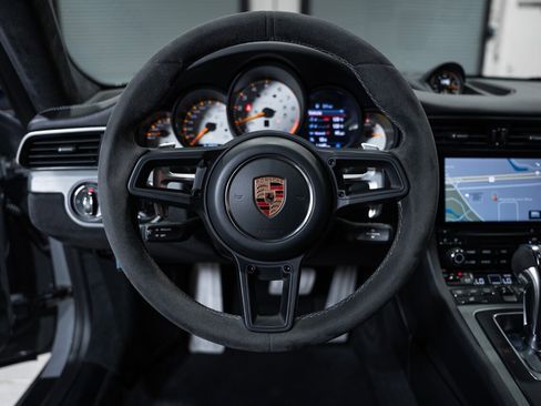 Used 2018 Porsche 911 GT3 image 19