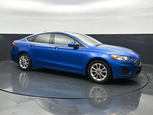 Used 2020 Ford Fusion SE FWD image 3