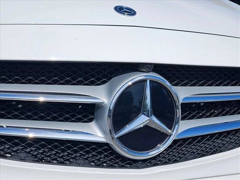 Used 2021 Mercedes-Benz C 300 Sedan image 7