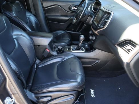 Used 2017 Jeep Cherokee Limited AWD/4WD image 24