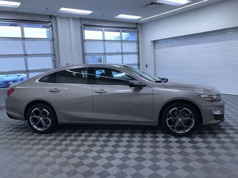 Used 2024 Chevrolet Malibu LT image 37