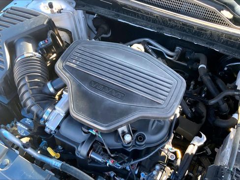 Certified 2025 Chevrolet Blazer RS w/ Enhanced Convenience Package image 33