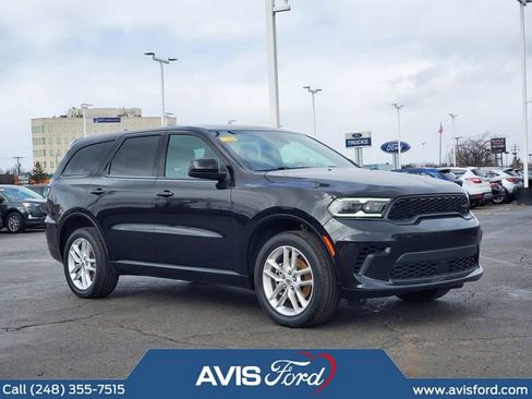 Used 2023 Dodge Durango GT image 2