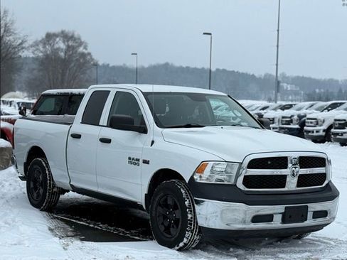 Used 2016 RAM 1500 ST w/ SXT Appearance Group image 31