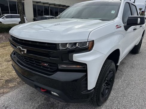 Used 2021 Chevrolet Silverado 1500 LT Trail Boss w/ Convenience Package II image 9