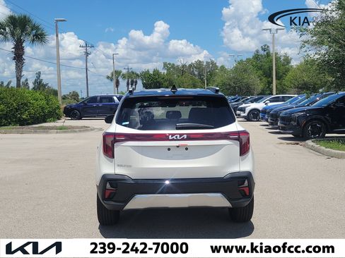 New 2026 Kia Seltos S FWD image 5