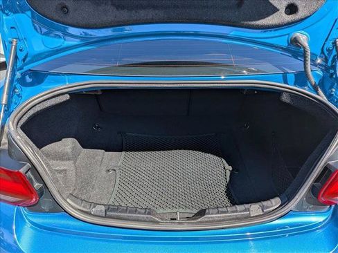 Used 2018 BMW M2 RWD image 6