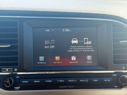 Used 2017 Hyundai Elantra SE image 15