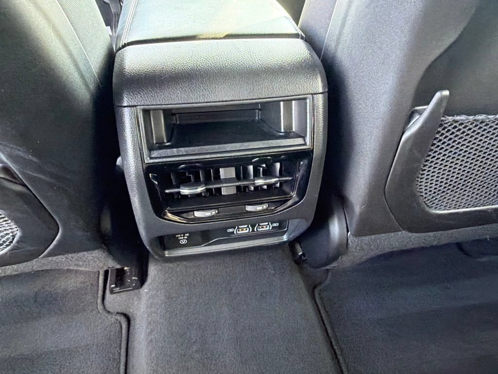 Certified 2025 Jeep Grand Cherokee Altitude AWD/4WD image 19