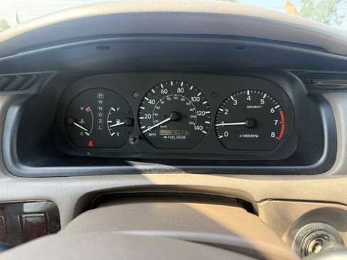 Used 2001 Toyota Camry XLE FWD image 13