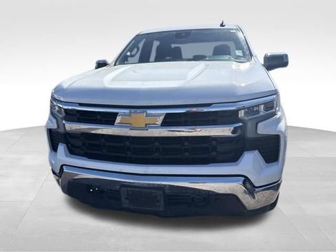 Used 2023 Chevrolet Silverado 1500 LT w/ Protection Package AWD/4WD image 3