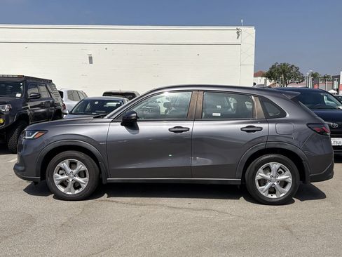 Used 2023 Honda HR-V LX image 2