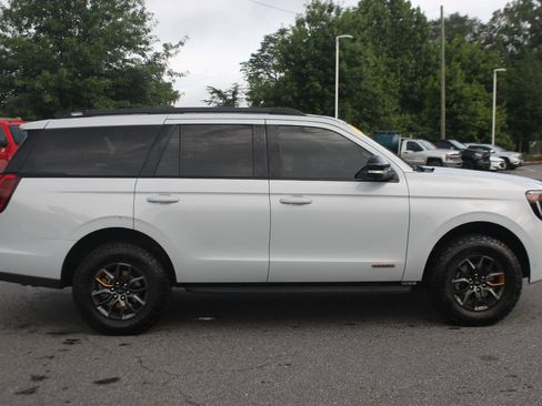 Used 2025 Ford Expedition Tremor AWD/4WD image 8