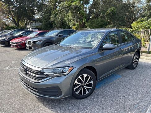 Used 2024 Volkswagen Jetta S image 2