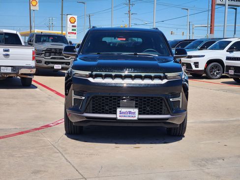New 2026 Jeep Grand Wagoneer 2WD image 6