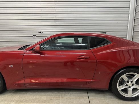 Used 2017 Chevrolet Camaro LT image 9