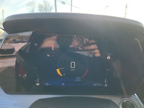 Used 2025 Chevrolet Trax LT w/ Driver Confidence Package image 14